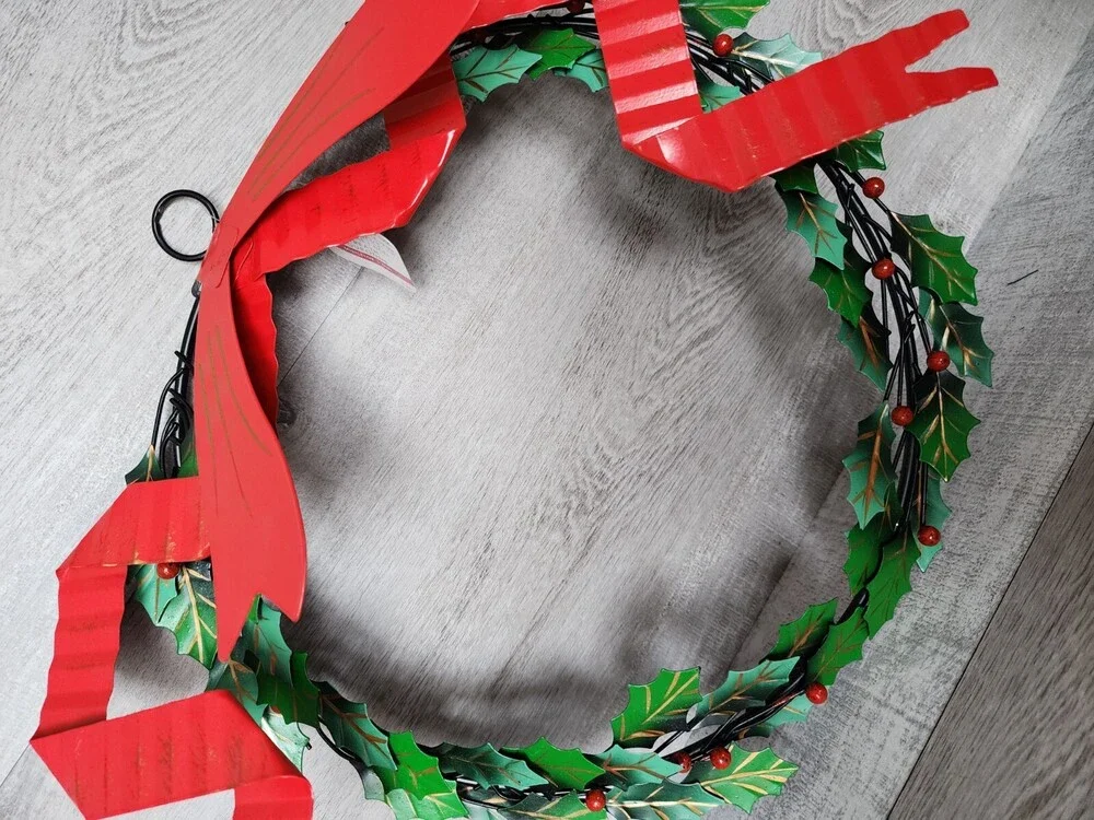 Ashland Metal Misteloe Christmas Wreath with Bow - 12